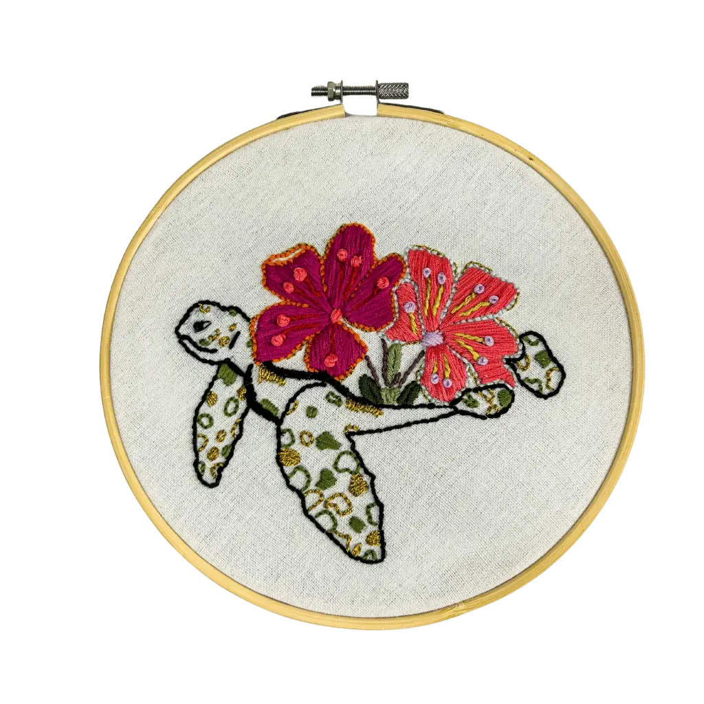 Bordado Tortuga con flores